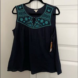 Blouse with embroidery